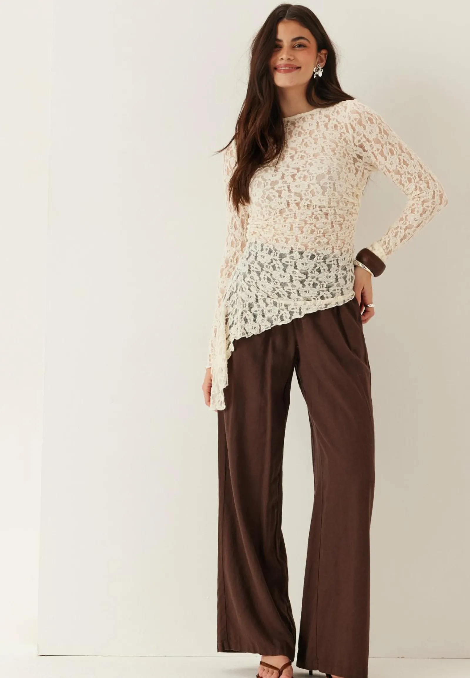 BUBBLEROOM Pitkähihaiset Topit|Pitsitopit*Asymmetric Lace Top