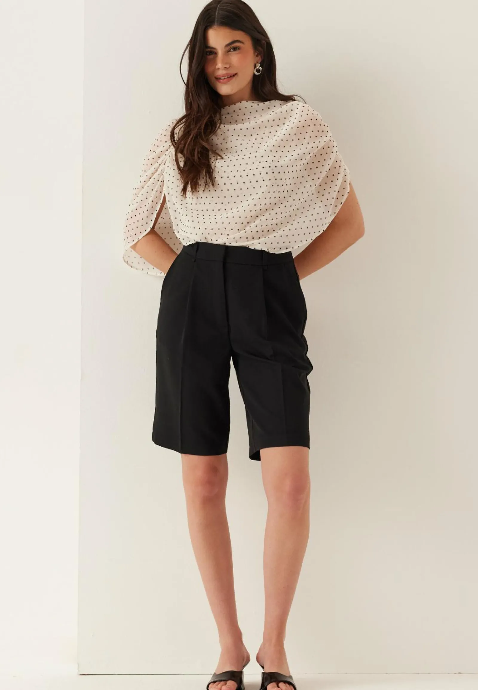 VERO MODA Pitkät Shortsit|Rennot Shortsit*Awpassi Mw Knee Shorts Noos