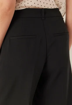 VERO MODA Pitkät Shortsit|Rennot Shortsit*Awpassi Mw Knee Shorts Noos