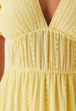 BUBBLEROOM Kesämekot|Midimekot*Broderie Anglaise Dress