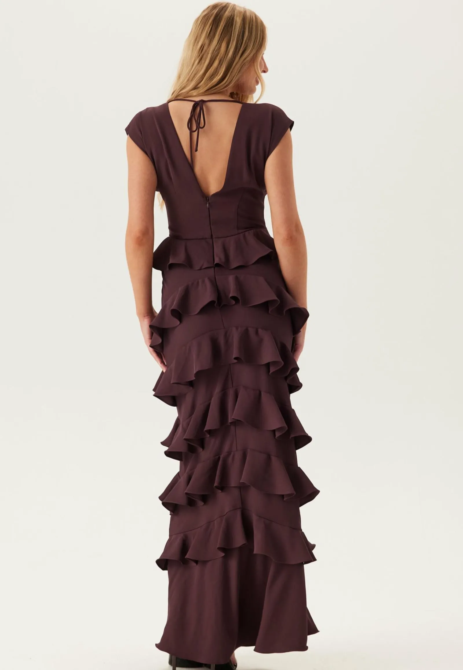 Bubbleroom Occasion Röyhelömekot|Morsiusneitomekot*Deep V-Neck Flounce Gown