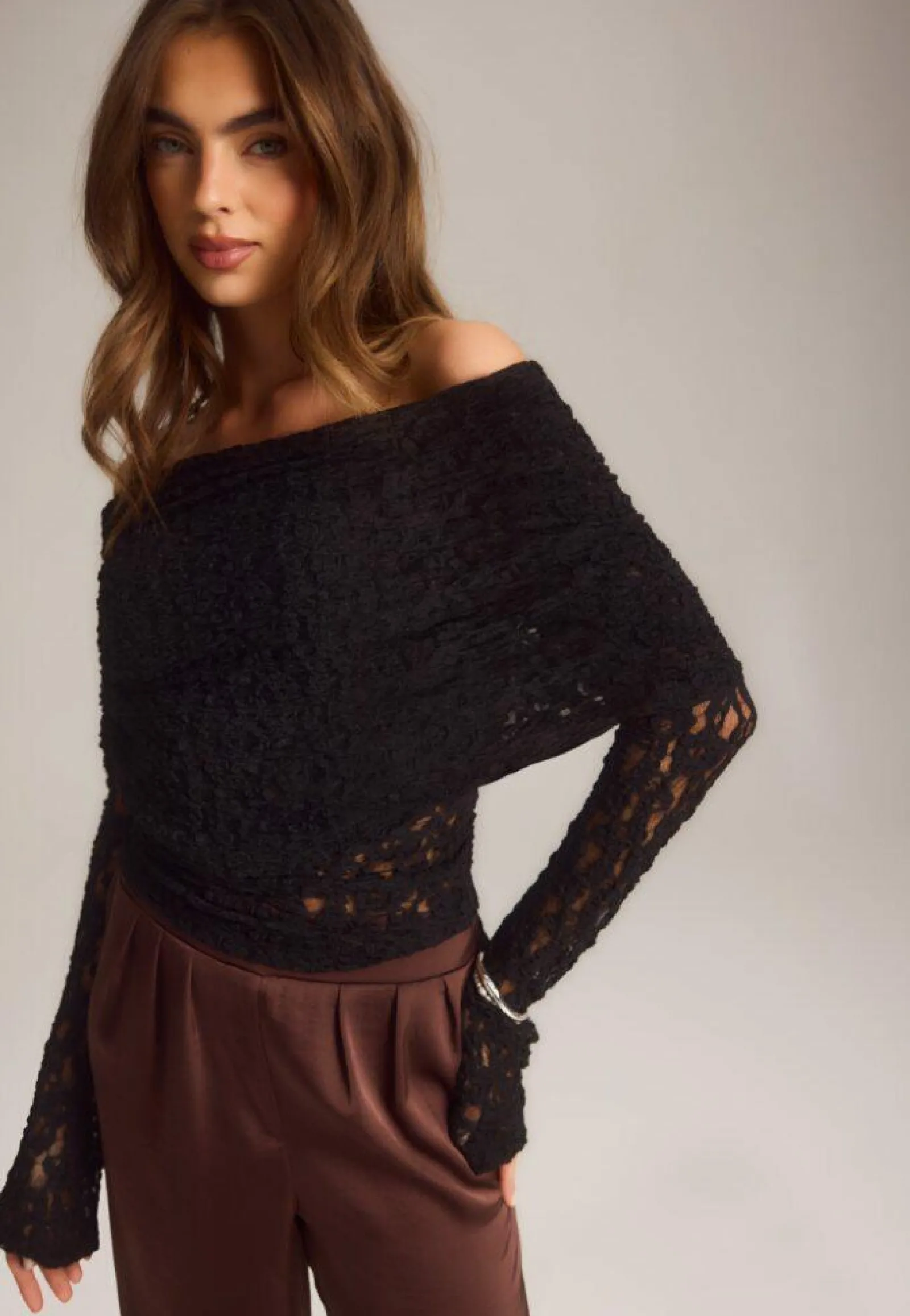 BUBBLEROOM Pitkähihaiset Topit|Pitsitopit*Drapy Lace Top