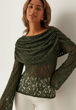 BUBBLEROOM Pitsitopit|Juhlatopit*Drapy Lace Top