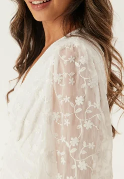 Bubbleroom Occasion Juhlamekot|Pitkähihaiset Mekot*Embroidered Short Dress