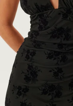 Bubbleroom Occasion Uudenvuoden Mekot|Juhlamekot*Flocked Halterneck Stretch Gown