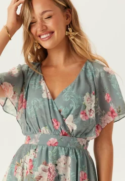 Goddiva Röyhelömekot|Morsiusneitomekot*Floral Flutter Tiered Maxi Dress