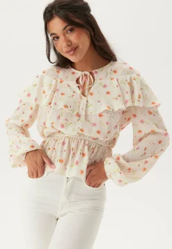BUBBLEROOM Rusetilliset Puserot|Röyhelöpuserot*Flounce Blouse