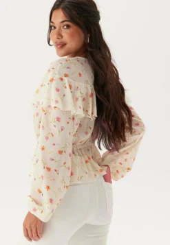 BUBBLEROOM Rusetilliset Puserot|Röyhelöpuserot*Flounce Blouse