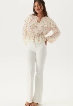 BUBBLEROOM Rusetilliset Puserot|Röyhelöpuserot*Flounce Blouse