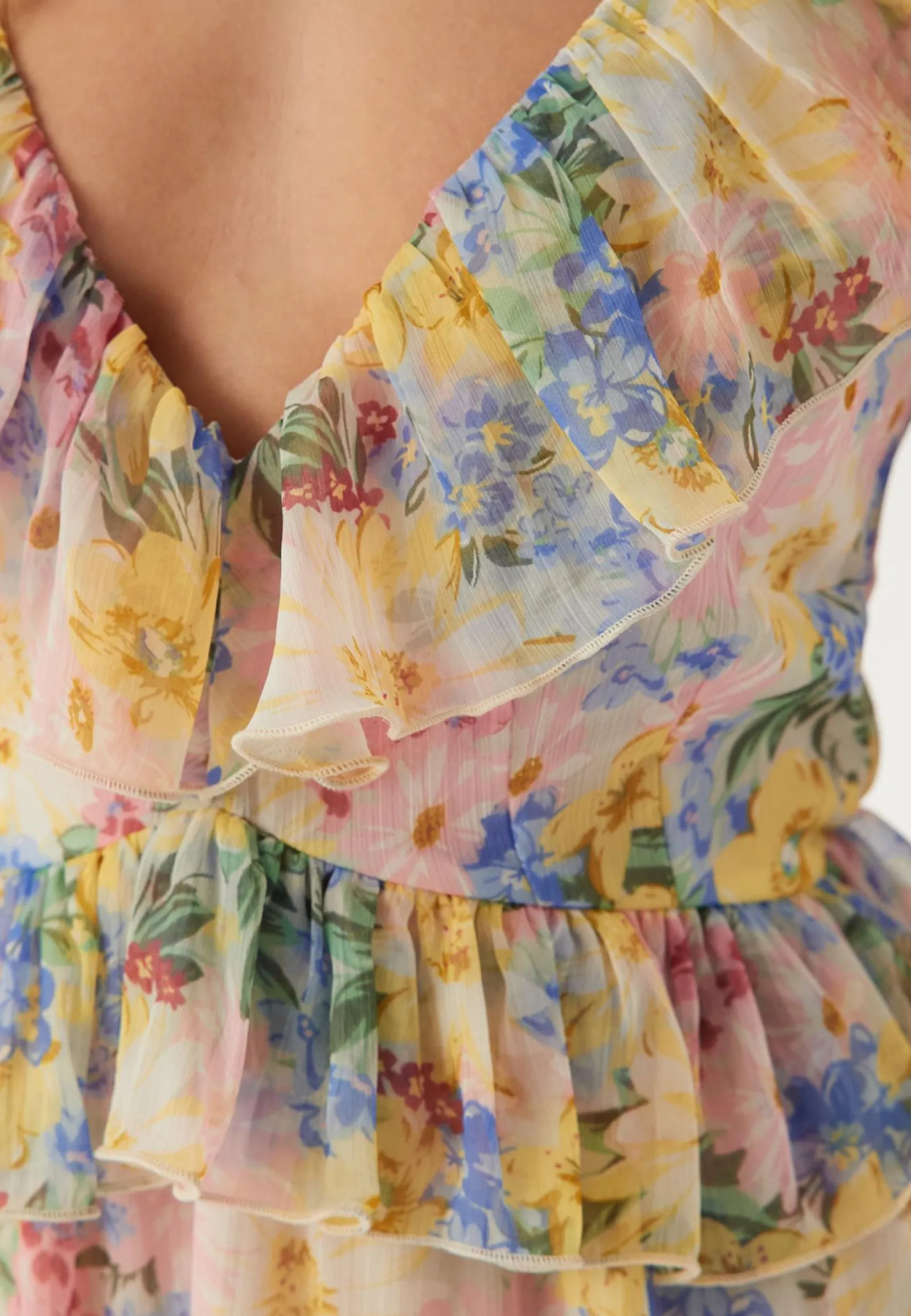 Bubbleroom Occasion Röyhelömekot|Morsiusneitomekot*Frill Tie Back Maxi Dress