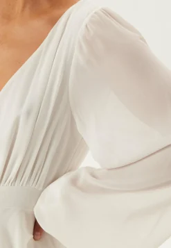 Goddiva Pitkähihaiset Mekot|Vanhojentanssimekot*Long Sleeve Tiered Maxi Dress