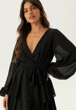 Goddiva Juhlamekot|Pitkähihaiset Mekot*Long Sleeve Tiered Midi Dress