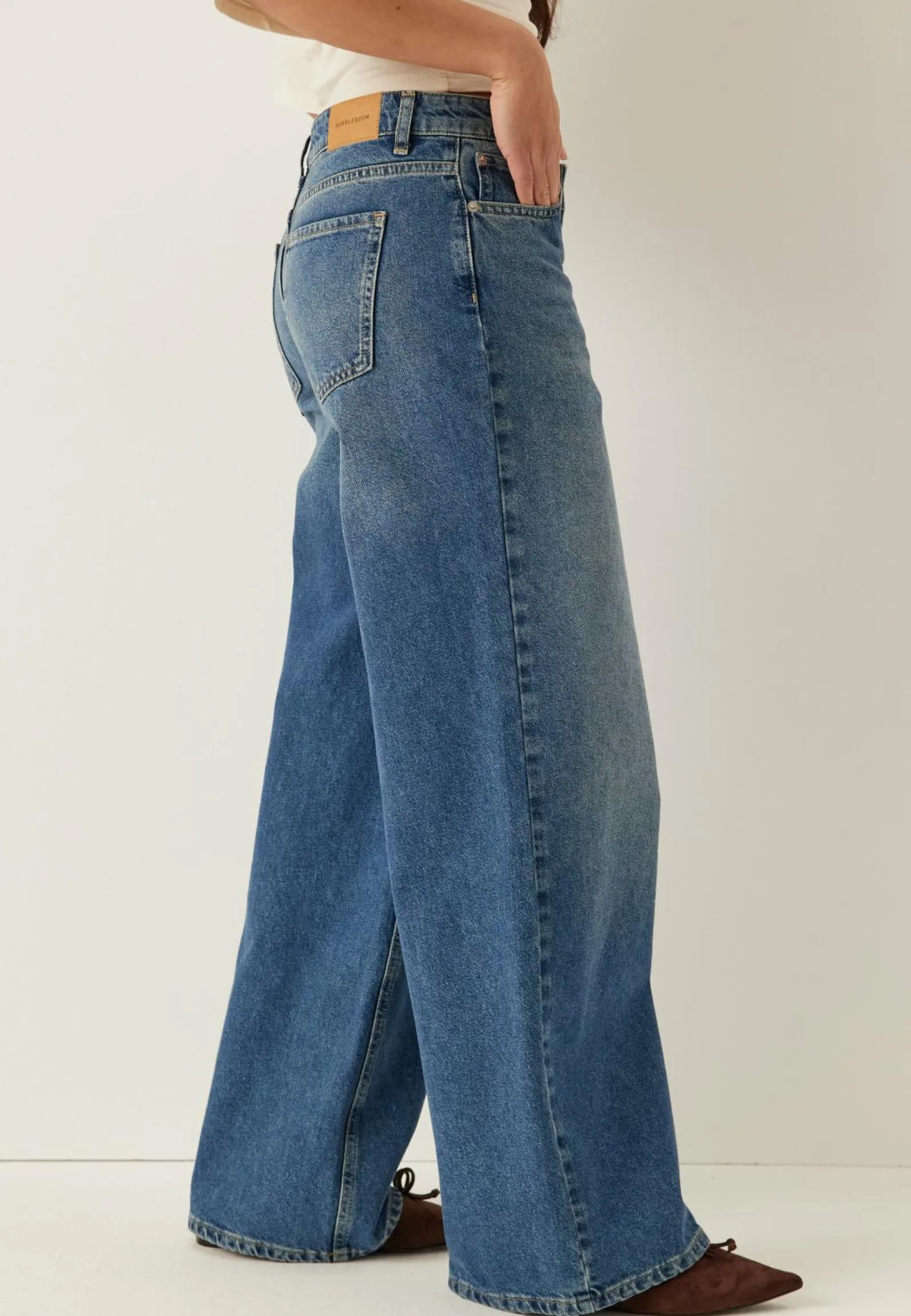 BUBBLEROOM Farkut|Leveälahkeiset Farkut*Mid Wide Jeans