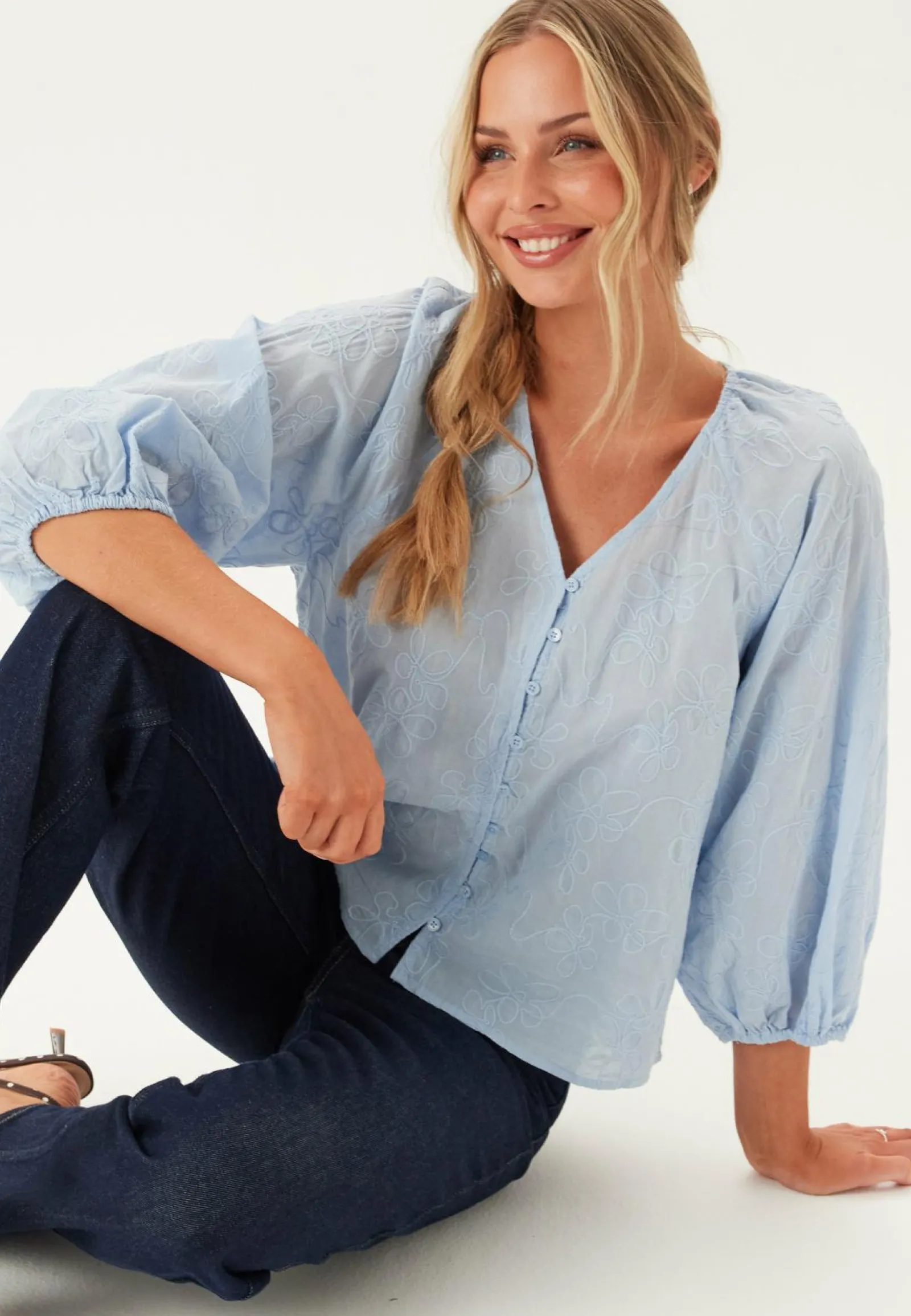 ONLY Yksiväriset Puserot Ja Paidat|Tunikat Ja Puserot*Onlzion 3/4 V-NECK EMB TOP WVN