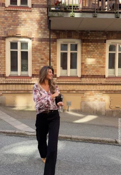 BUBBLEROOM Röyhelöpuserot|Tunikat Ja Puserot*Open Back Frill Blouse