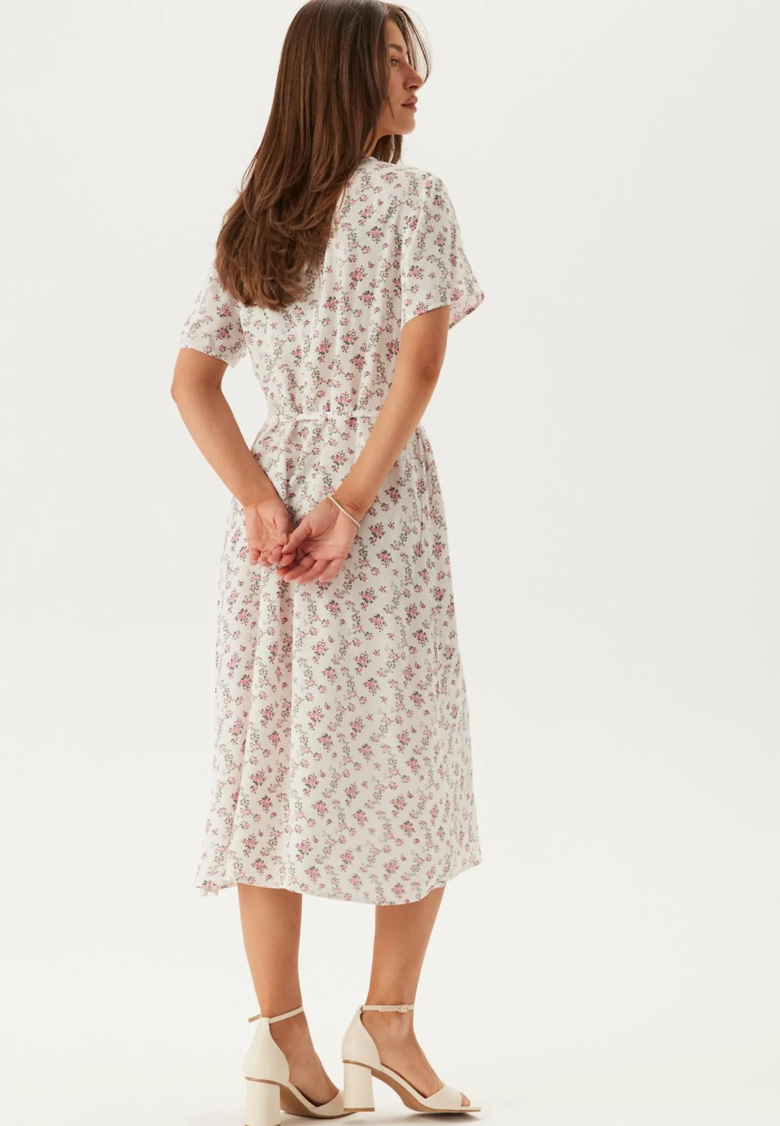 Pieces Kukkakuosiset Ja Kuviolliset Mekot|Kesämekot*Pcnya Ss V-neck Midi Dress