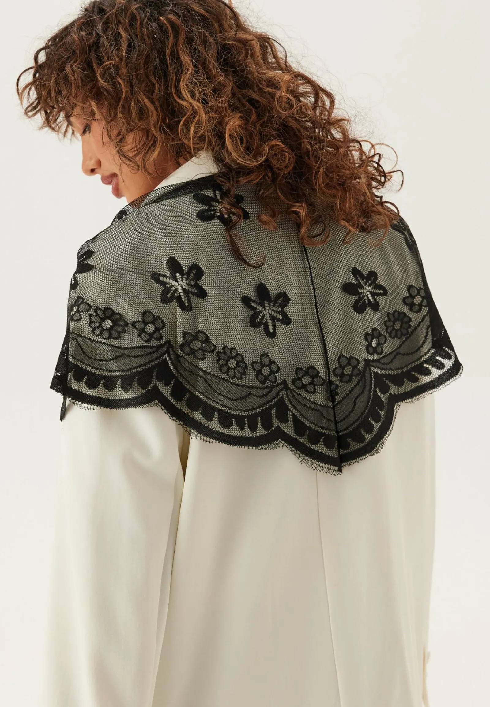 Bubbleroom Ateljé Huivit Ja Shaallit*Remake Lace Scarf