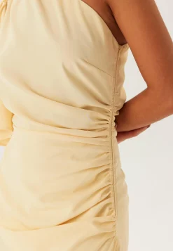 Bubbleroom Occasion Morsiusneitomekot|Juhlamekot*Ruched One Shoulder Midi Dress