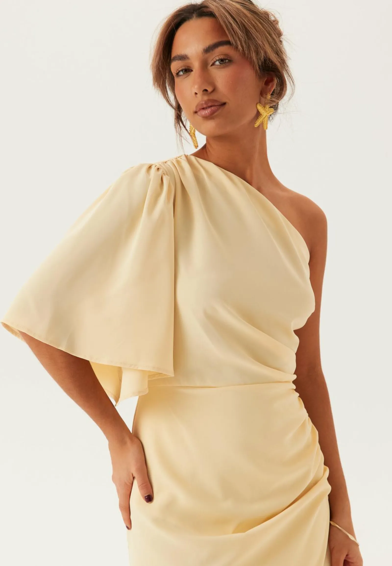 Bubbleroom Occasion Morsiusneitomekot|Juhlamekot*Ruched One Shoulder Midi Dress
