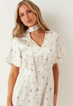 BUBBLEROOM Juhlamekot|Kukkakuosiset Ja Kuviolliset Mekot*Satin Scarf Maxi Dress