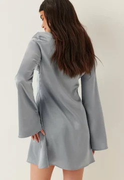 BUBBLEROOM Satiinimekot|Pitkähihaiset Mekot*Satin Trumpet Sleeve Short Dress