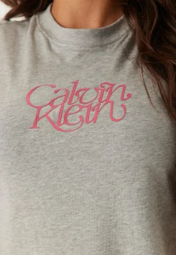 Calvin Klein Jeans T-Paidat|Rennot Topit*Ss Fitted Script Calvin Klein Te