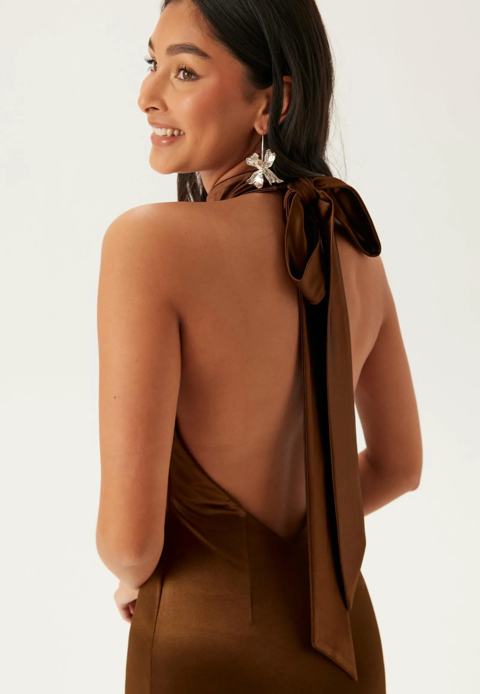 Bubbleroom Occasion Morsiusneitomekot|Juhlamekot*Stretch Satin Halterneck Gown