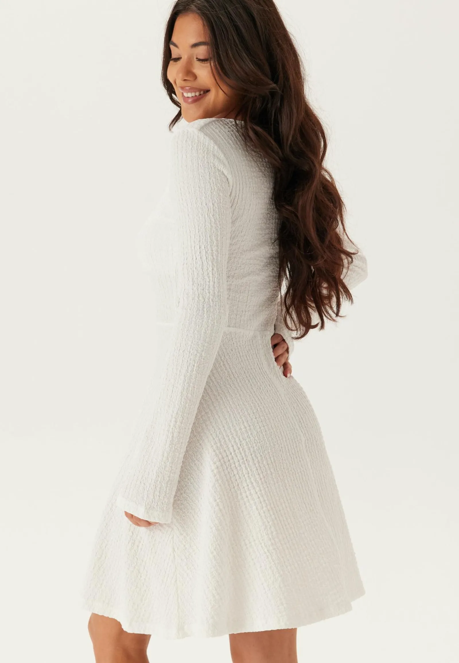 BUBBLEROOM Juhlamekot|Kesämekot*Structured V-neck Skater Dress