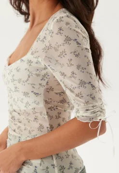 BUBBLEROOM Kukkakuosiset Topit|Pitkähihaiset Topit*Sweetheart Mesh Top