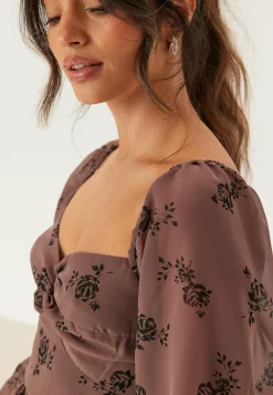 BUBBLEROOM Röyhelöpuserot|Tunikat Ja Puserot*Twist Detail Blouse