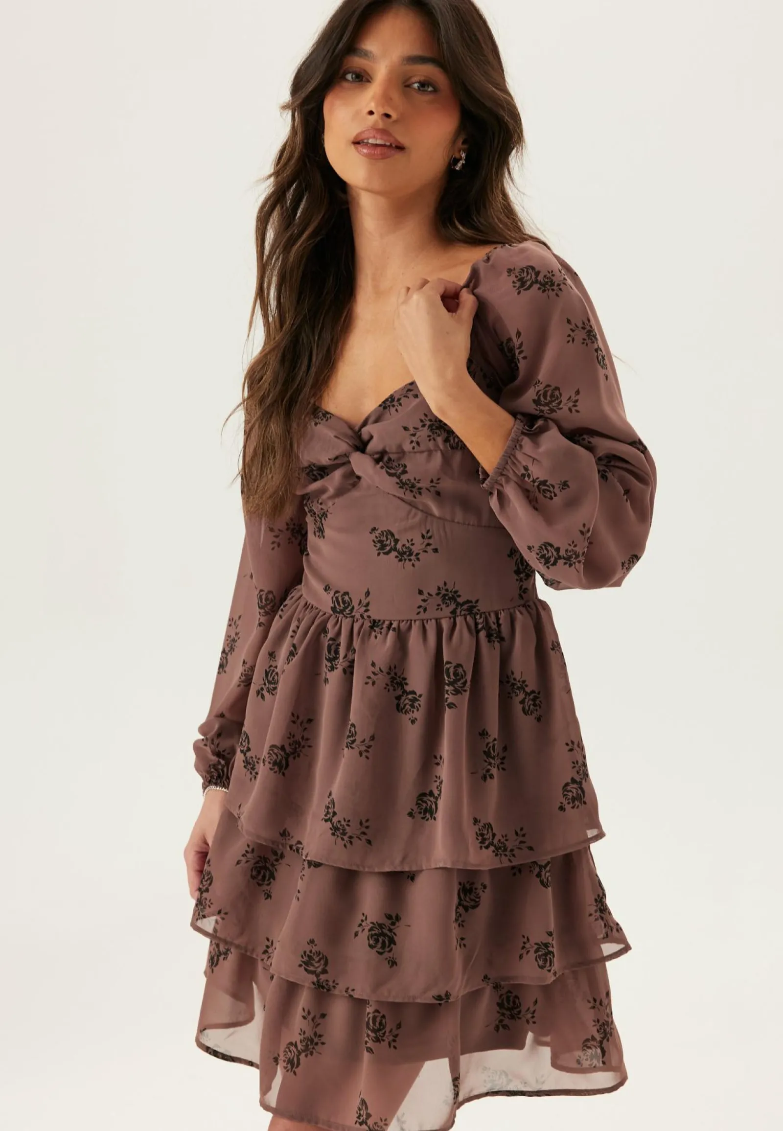 BUBBLEROOM Smokkimekot|Kukkakuosiset Ja Kuviolliset Mekot*Twist Detail Flounce Dress