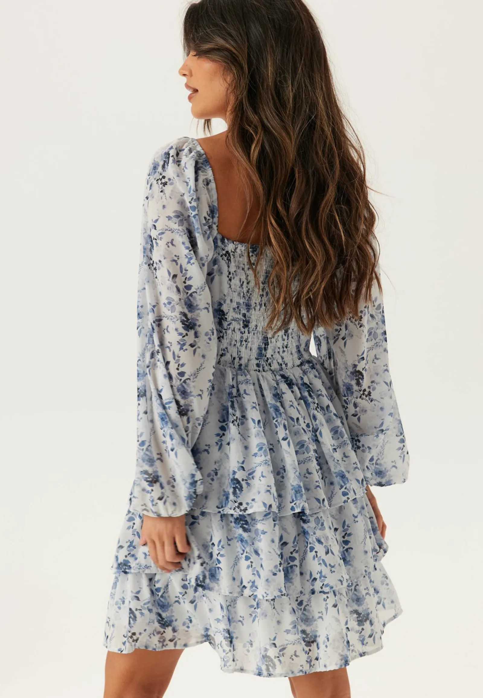 BUBBLEROOM Smokkimekot|Kukkakuosiset Ja Kuviolliset Mekot*Twist Detail Flounce Dress