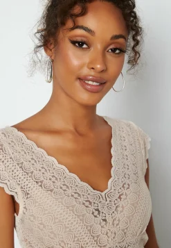 VILA Pitsitopit|Juhlatopit*Vichikka V-Neck Cap Sleeve Top